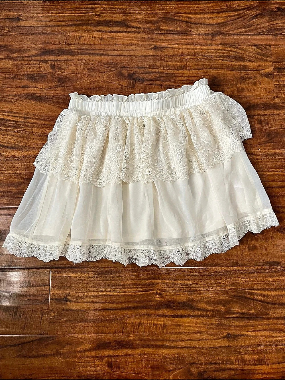 Francesca's White Lace Off-Shoulder Crop Top Size Medium NWT
